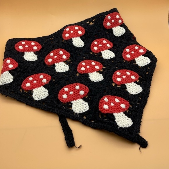 Amanita Mushroom Kerchief 🍄 - Picture 4 of 7